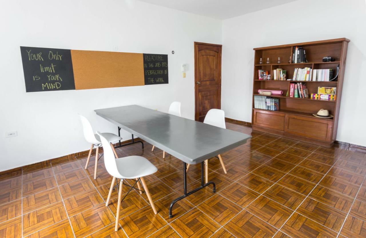 Casa Flamingo Apartment Valladolid  Bagian luar foto